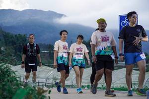 BIB: 0165
                            <button type="button" onclick="openModal(18897634)" class="btn btn-primary btn-sm float-right btn-popup" data-toggle="modal" data-target=".modal-high-quality">
                        <i class="fas fa-shopping-cart"></i> Add to Cart
                    </button>
                                            <button type="button" onclick="isThisMe(18897634, true)" class="btn btn-success btn-sm float-right btn-popup btn-isme hidden" data-toggle="tooltip" data-placement="bottom" title="นี่คือรูปของคุณใช่ไหม คลิกที่นี่เพื่อเอาเข้าอัลบั้ม">
                        <i class="fas fa-plus"></i> Add to album
                    </button>
                    <button type="button" onclick="isThisMe(18897634, false)" class="btn btn-warning btn-sm float-right btn-popup btn-isnotme hidden">
                        <i class="fas fa-ban"></i> Remove from album
                    </button>